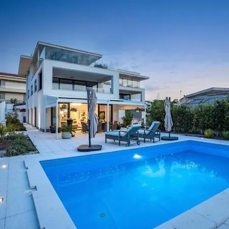 Bella ונטאצ'יצ'י