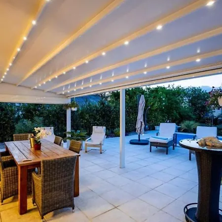 Bella Apartment Vantacici