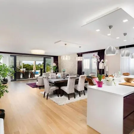 Bella Apartment *